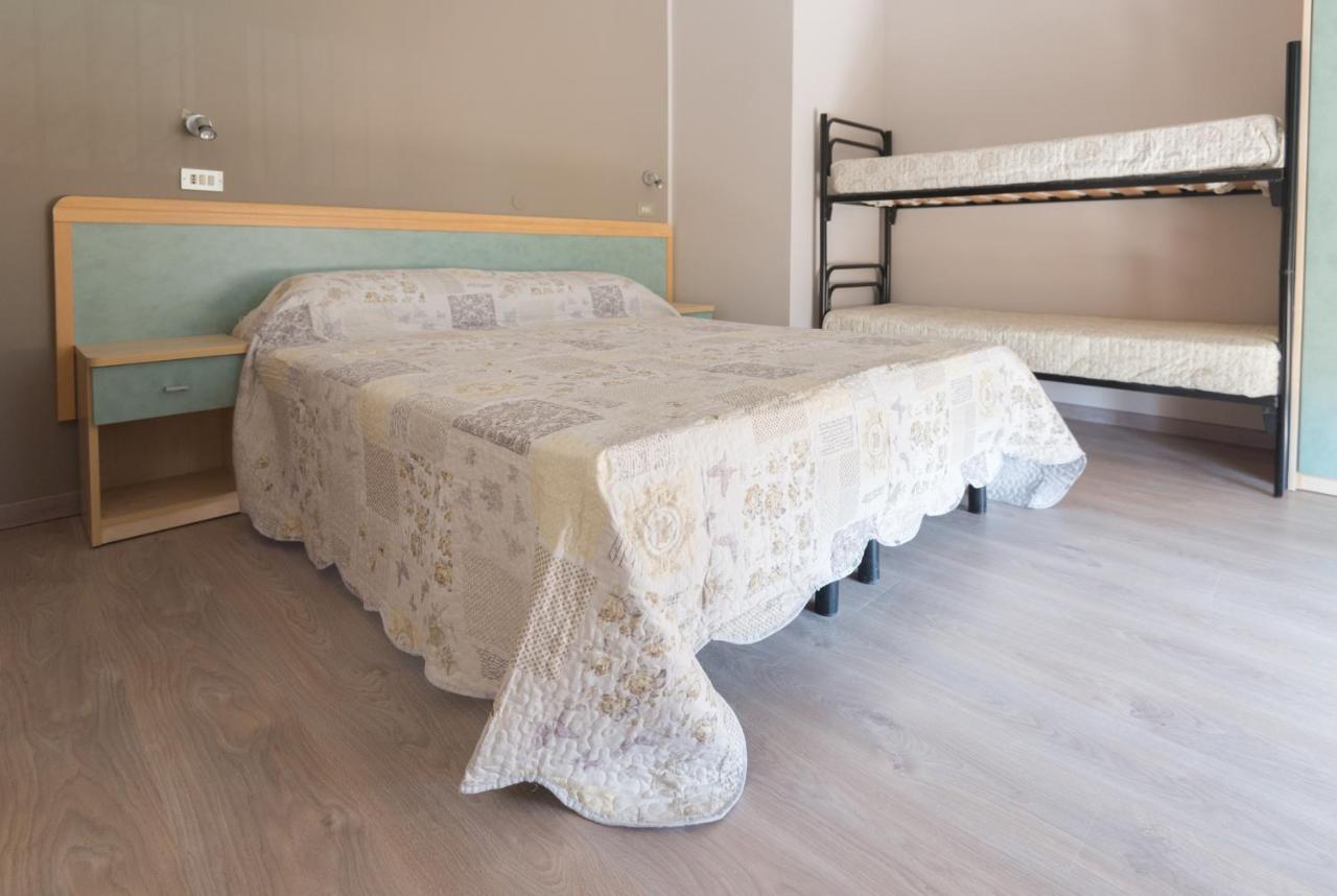 Hotel Avenusta Viserba Di Rimini Εξωτερικό φωτογραφία